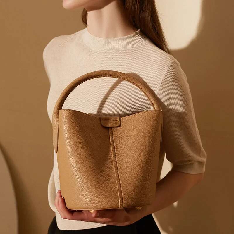 2023 New Fashion Female Bucket Bag Women's Genuine Leather Shoulder Messenger Bags Soft Cowhide Handbag Ladies Small Totes Brown