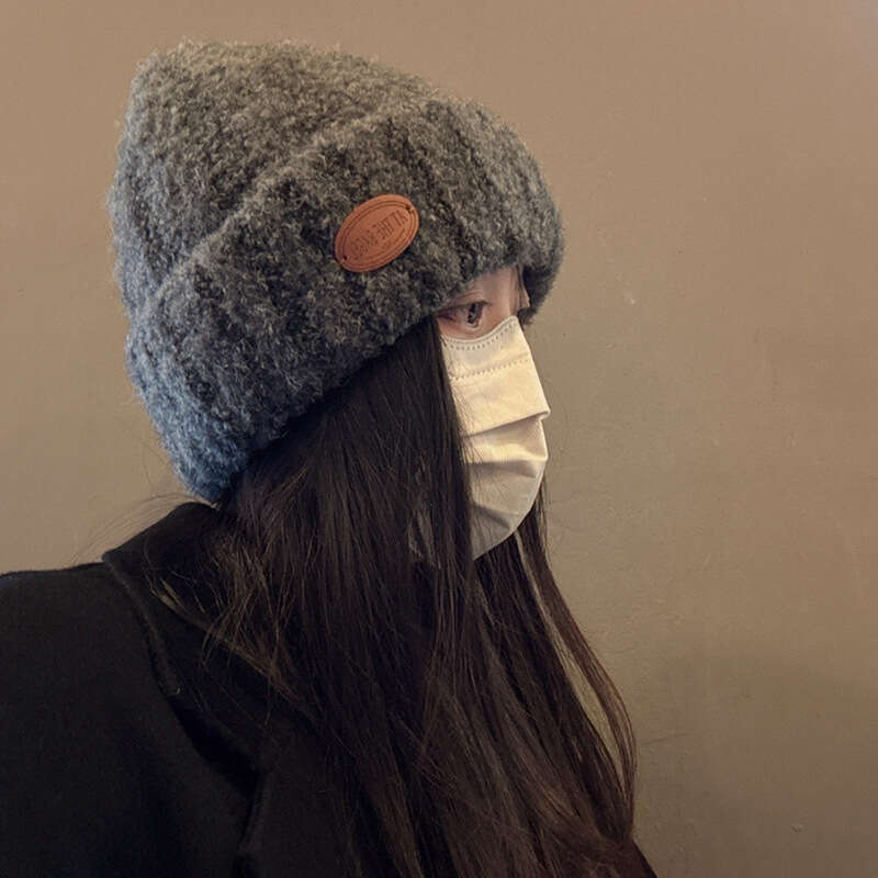 Knitted yarn for women in autumn and winter, Korean fashion trend brand, warm label, solid color, cold hat with a head cover