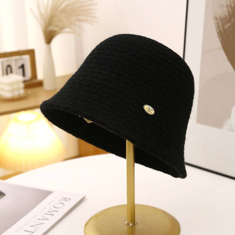 2024 New Dome Ins Leisure Fashion Letter Knitted Basin Sunshade Display Face Small Bucket Hat