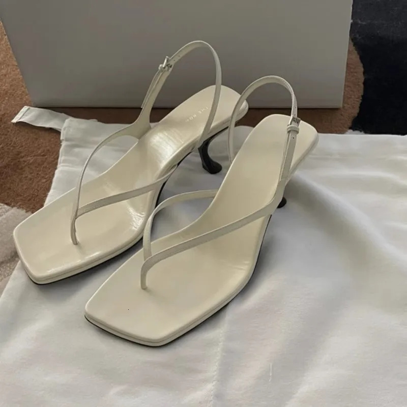 French Cat Heel Mid Heel Herringbone Sandals for Womens Summer Outwear Open Toe Clip Toe High Heel Sandals Zapatos De Mujer 250317