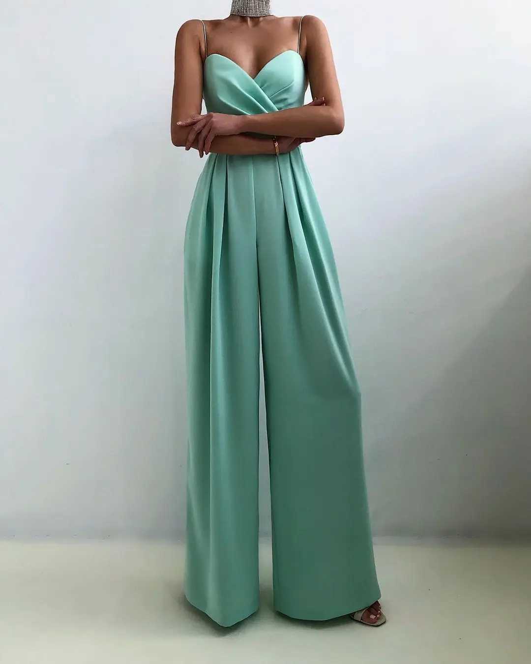 Sleveless high waisted jumpsuit wide leg camisole long pants jumpsuit 2025 spring/summer casual suit pure thin V-neck jumpsuit X2503181