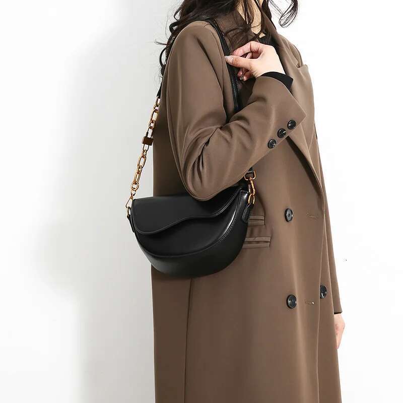 Women Vintage Saddle Solid Color Flap Shoulder Female Small Fashionable handbag Chain Underarm Bag Fashion PU Leather Commute Crossbody Bags