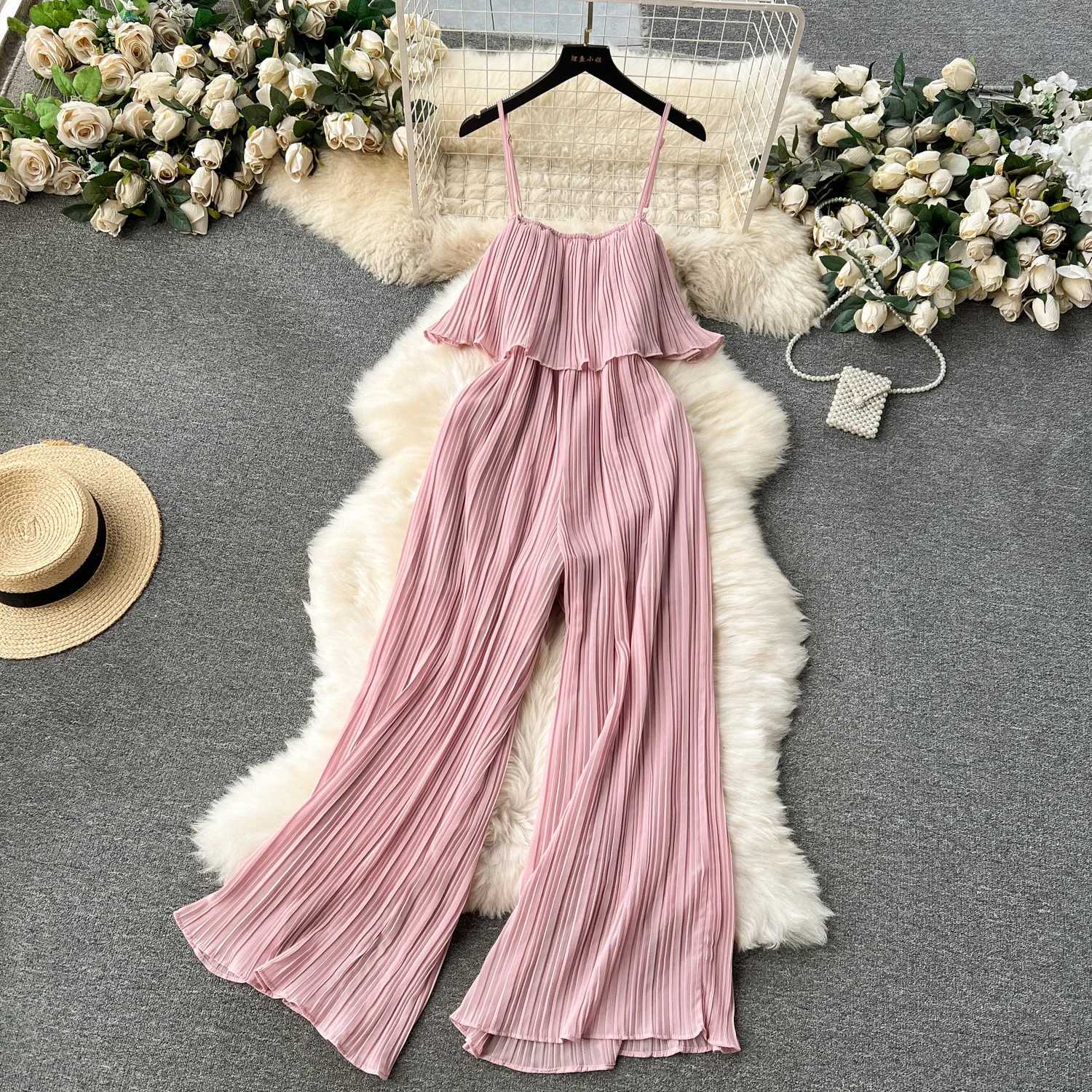 Casual jumpsuit without back thin jumpsuit womens one-piece beach pleated tight fitting suit X250318