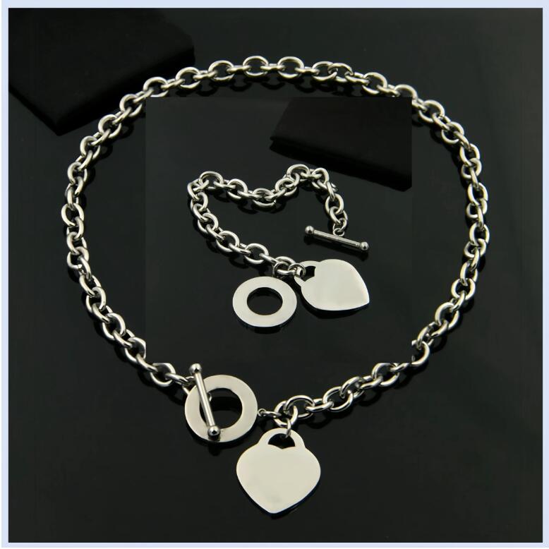 Designer Necklace Pendant Necklaces Women's Jewelry Exquisite Craft Belt Official Classic Blue Heart Wholesale Designers Bracelet With Box Brand top a275