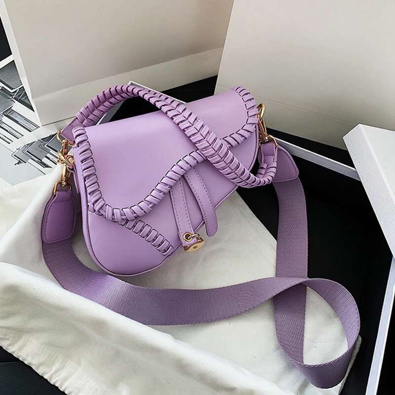 Fashion Saddle Women One Shoulder Handle Trend Casual Hasp Zipper PU Material Polyester Inside Lock Ornament Bag