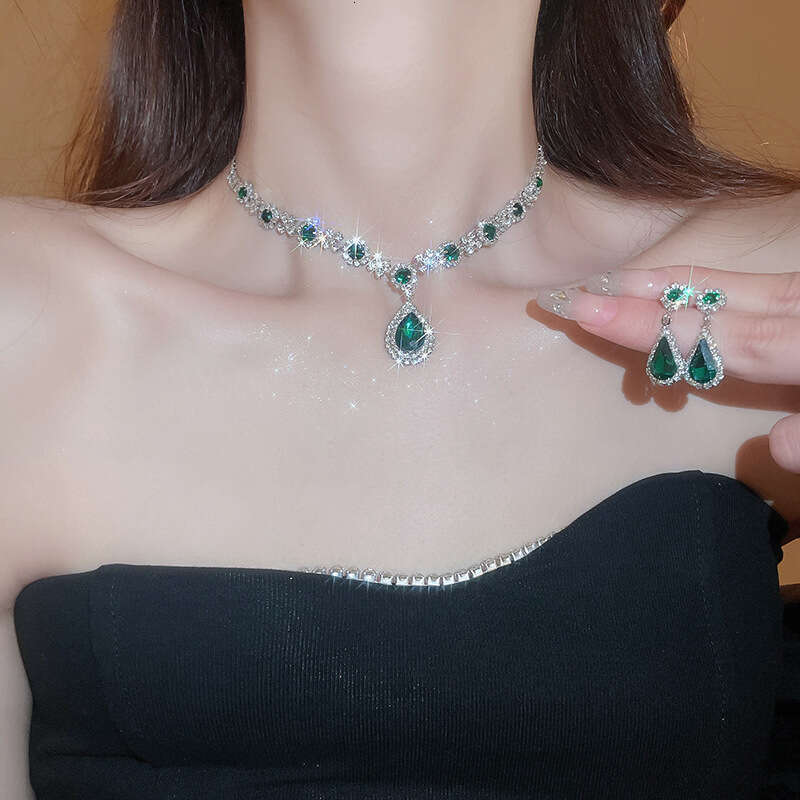 Designer necklace for women 2-piece set of light luxury jewelry moissanite diamond studded earrings necklace high-end collarbone necklace accessories 