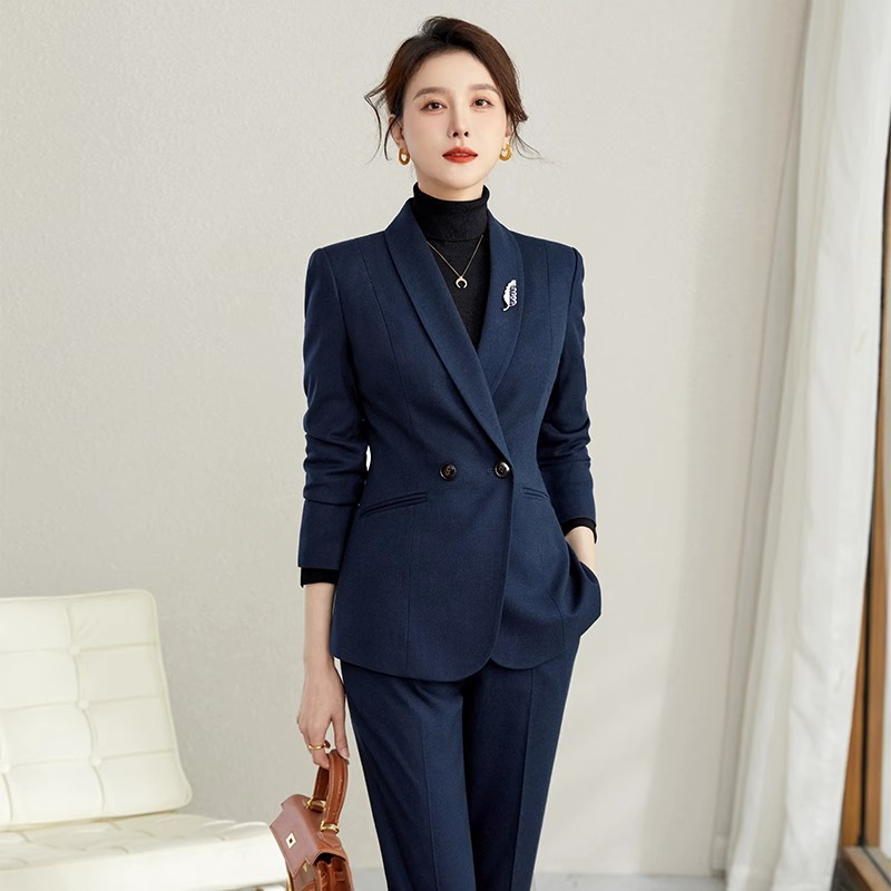 C315Refined Navy Blue Executive Suit - Tailored Fit Professional Attire