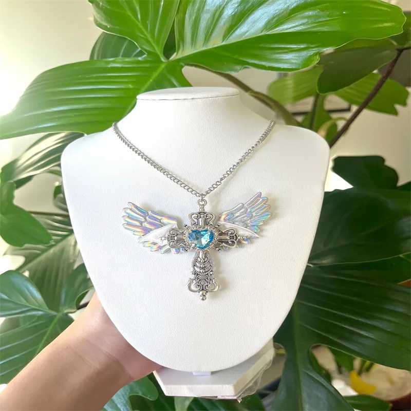 Gothic sexy accessory wing cross pendant necklace Y2K jewelry heart-shaped crystal necklace punk charm necklace W250318