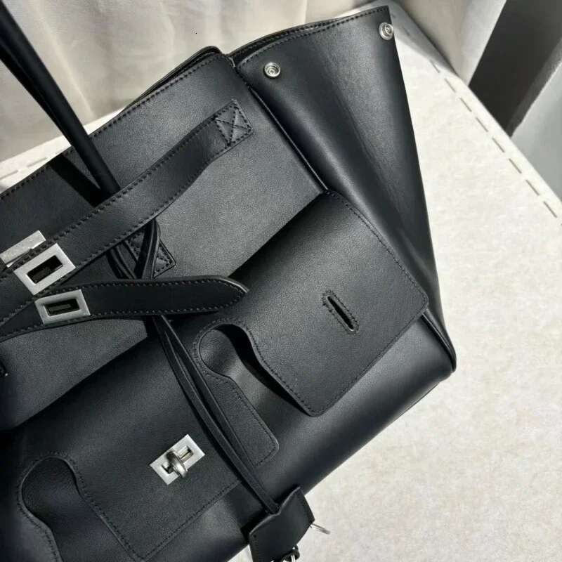 Meet You Women's Large Capacity Tote Multi-Pocket Design Female Shopper Shoulder Bag OL Commuter Handbag 2025