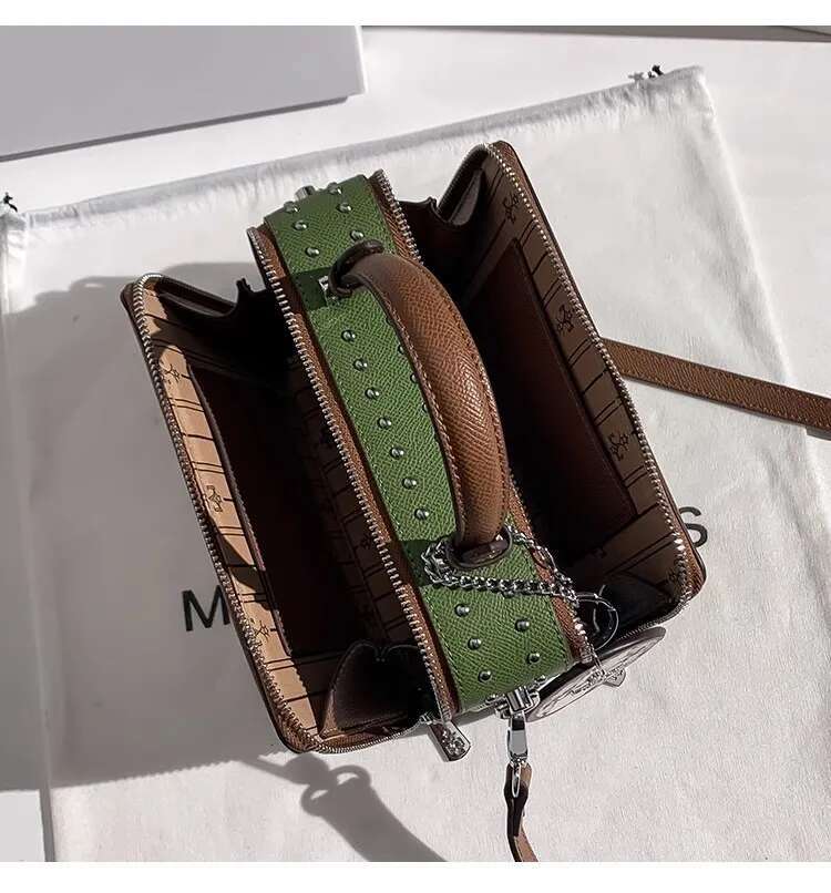 High Quality Textured Leather Ral Printing Square Box Fashion Rivet Women's Handbag Lady Purse Female Shoulder Messenger Bag