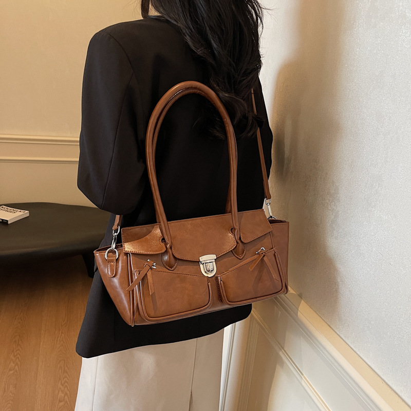 2025 New Large Capacity Armpit Crossbody Storage Bag Fashionable Designer Women s Handbag High quality Multifunctional Motorcycle Shoulder Bag Casual 