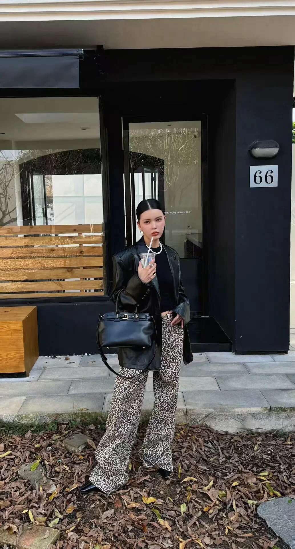 New Leisure 2025 Handbag High-End Glossy Oil Wax Cowhide Leather Women Tote Kakhi Office Ladies Commuter Cowskin Shoulder Bag
