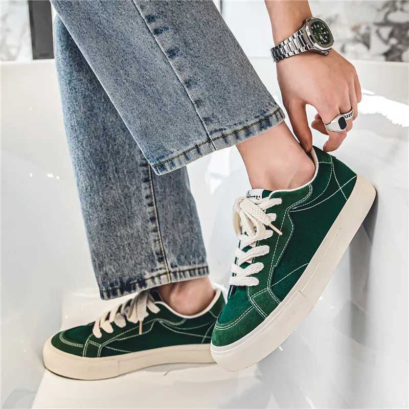 Mens Summer Student Edition Comfortable Non slip Casual Shoes Breathable Youth Wear resistant Solid Color Sports Shoes Y250318