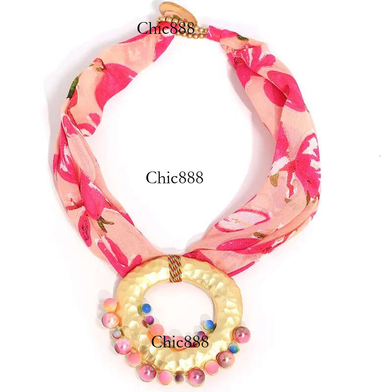 Fashion Statement Boho Necklace with Geometry Pendant for Women Trendy Beach Party Jewelry