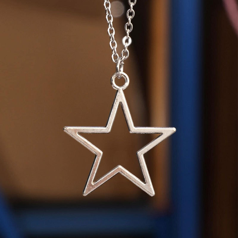 Hollow-out Large Pentagram Pendant Necklace Women's Fashion Simple Vintage Choker Collarbone Chain Jewelry