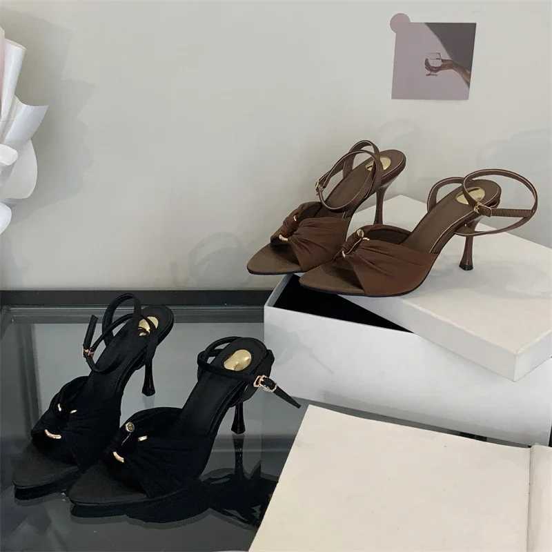 Eilyken Fi Street Style Elegant Thin High H Wan Pump Point Toe Strap Stripping Party Dress Shoes Y250317