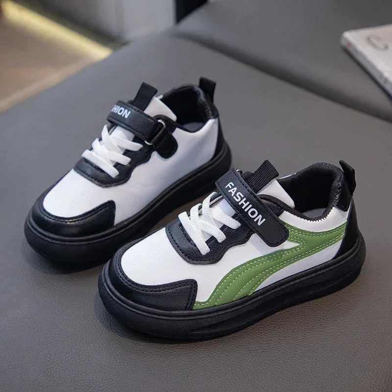 Boys shoes 2025 spring new childrens leather surface lightweight breathable primary school boys and girls sports white shoes W250318