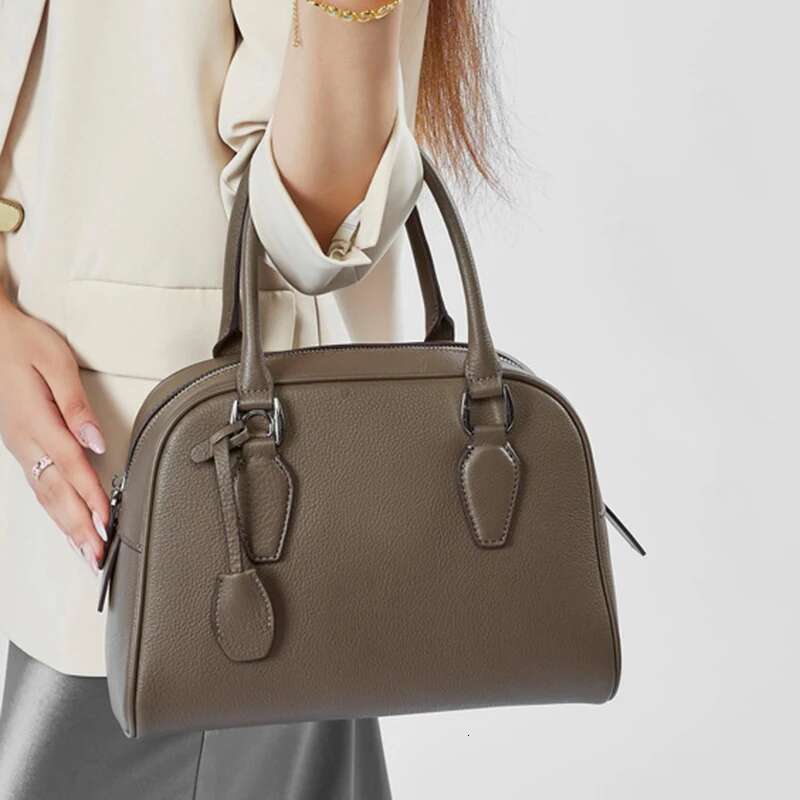 New Genuine Leather Women Minimalist Boston Bowg Bag For Ladies Large Capacity Shoulder Messenger Cowhide Crossbody Handbag