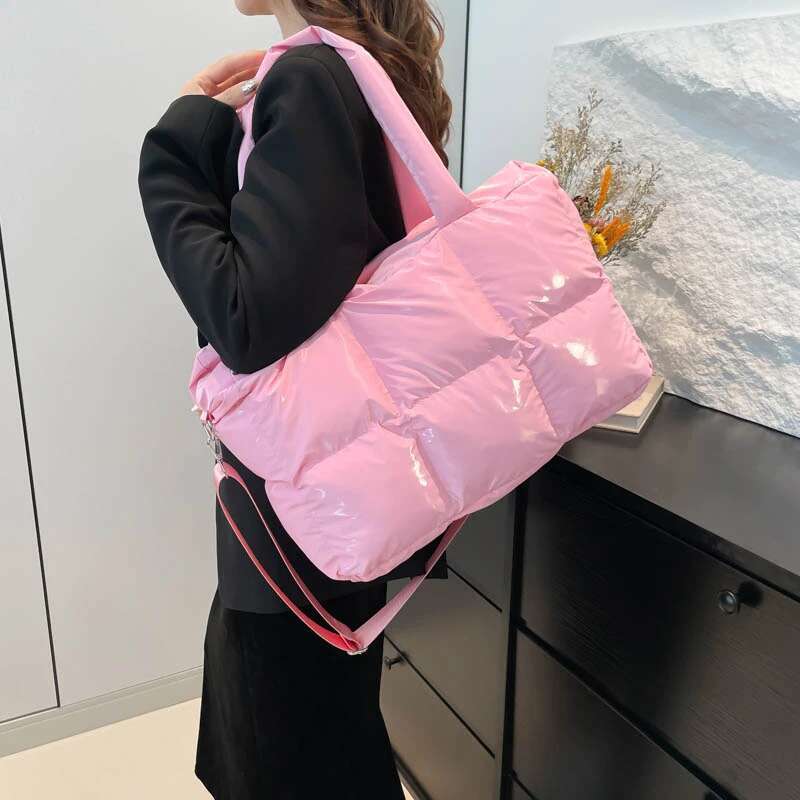 2025 Fashion Plaid Padded Handbag Large Capacity Waterproof Nylon Cotton Tote Designer Quilted Women Shoulder Bag Winter