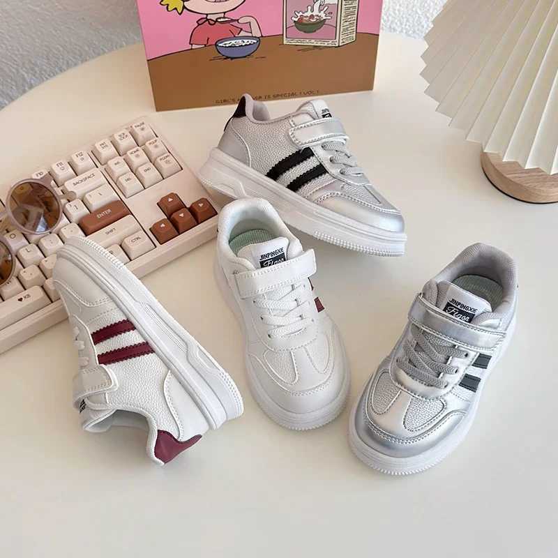 Kid Sneakers Silver Beige Non-slip New Sneakers for Children Boy Fashion Causal Versatile Girls Running Sports Shoes Hook Loop W250318