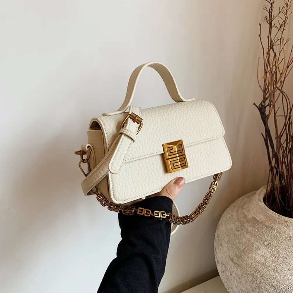 Women's Portable Summer Small Square 2025 New Trendy Fashion Korean Edition Niche Design Chain Shoulder Bag