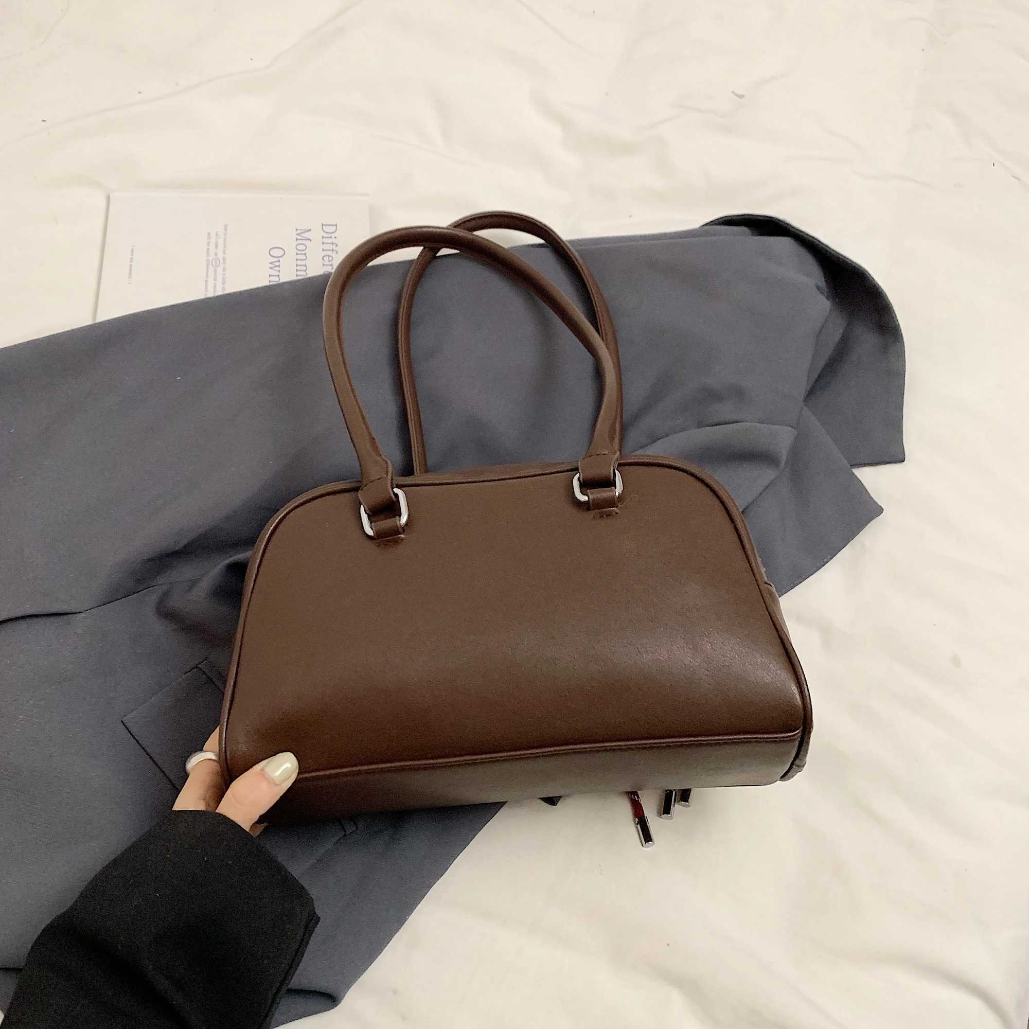 Leisure LG Shoder Strap Shoder Bag MTI Pocket PU Fabric Shoder Bag (with Dog Pendant) Y250318