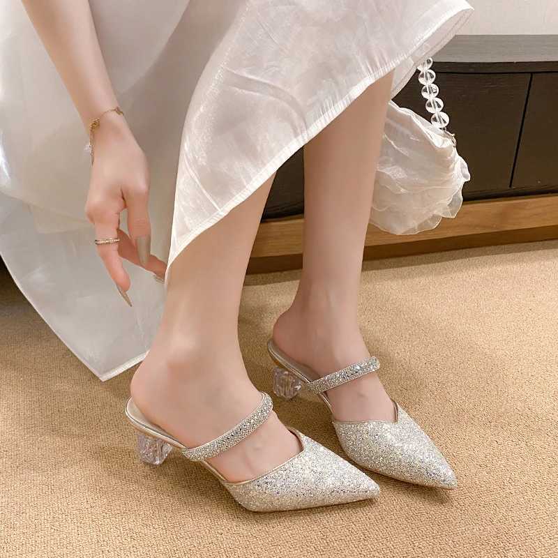 Wens Fi toe sandals are a new summer trend with shallow cut sequin fabric and high heels Y250317