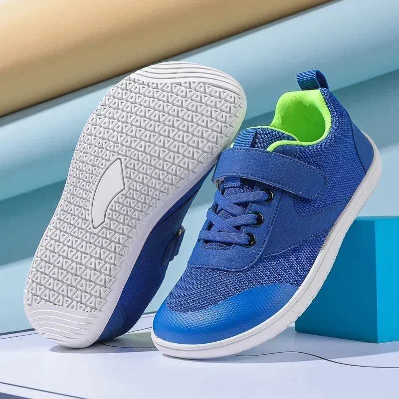 Little boys wide barefoot shoes boys and girls mini sports shoes lightweight non slip natural childrens walking shoes W250318