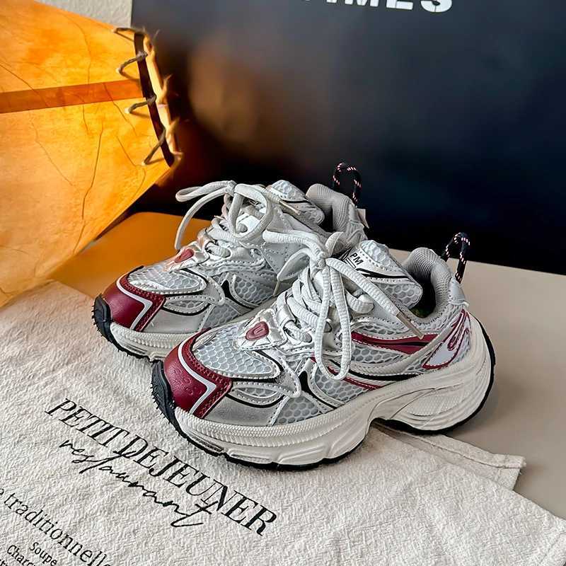 Student running shoes mesh breathable boys and girls casual sports shoes thick soft sole 2025 new fashion childrens sports shoes anti slip W250318
