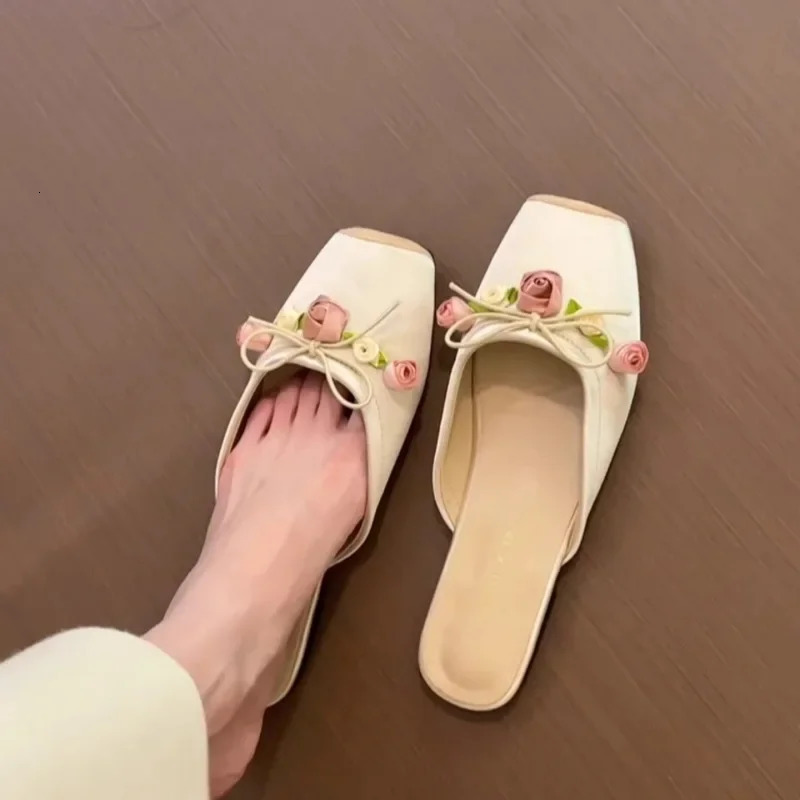 Satin Flower Slippers Women 2025 Summer Non-slip Casual Slide Comfy Light Fashion Ethnic Style Sandals Flat Floral Mule Shoes 250318