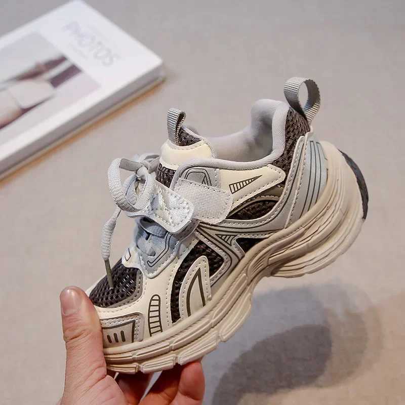 Childrens sports shoes mesh breathable boys and girls running shoes hook and loop 2025 new fashion childrens sports shoes thick soft sole trendXJ25031