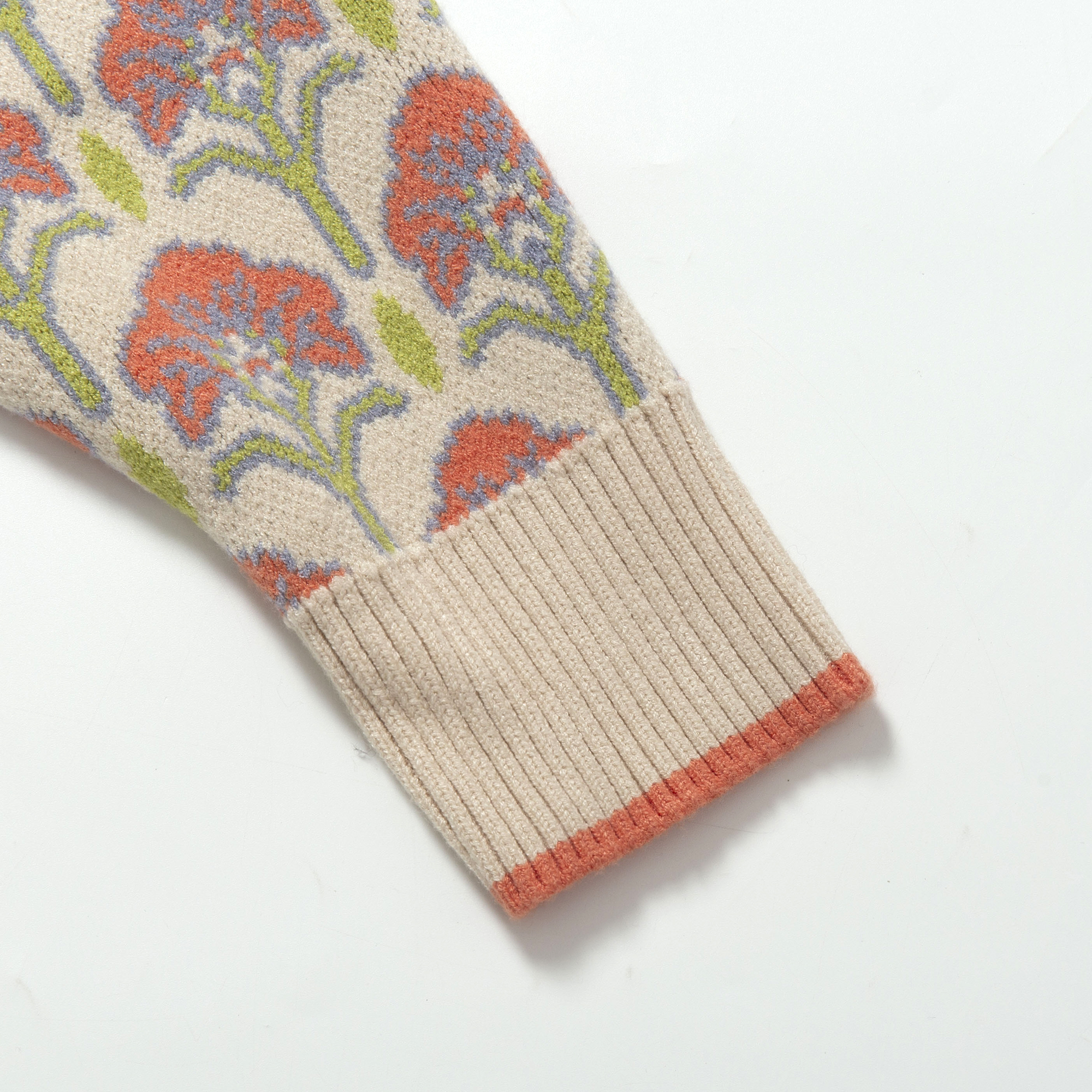 Cozy Women's Pullover with Jacquard Pattern Soft & Airy Design