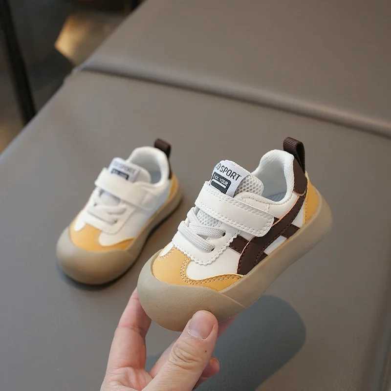 Baby shoes green thin soft sole small childrens walking shoes brown anti slip breathable boys and girls baby casual shoes W250318