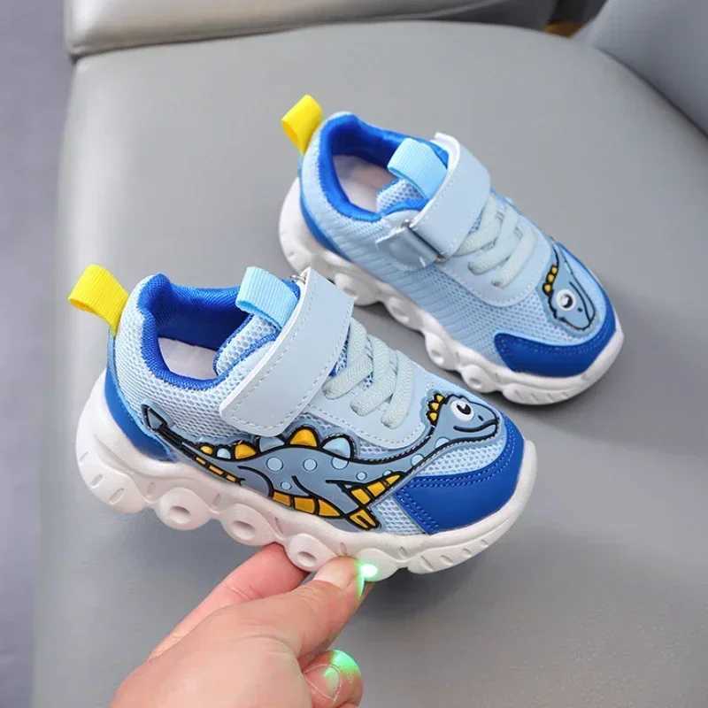 Popular Dinosaur sneakers for boys and girls in 2024 equipped with LED lights new mesh ventilation and elastic one foot childrens sneakers W250318