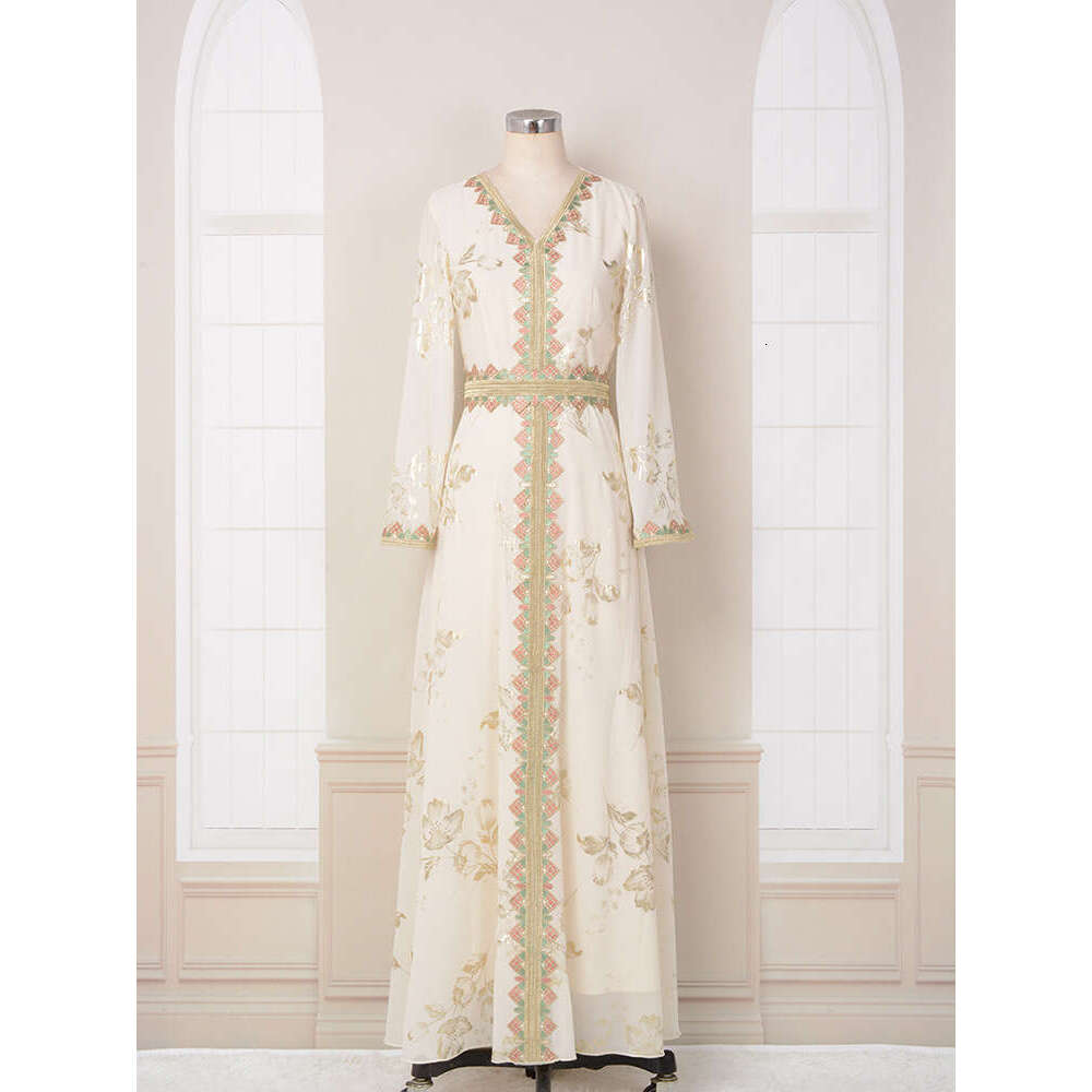 Mt037 Muslim Robe Women's New Hot Stamped Embroidered Lace Fashion White Dress