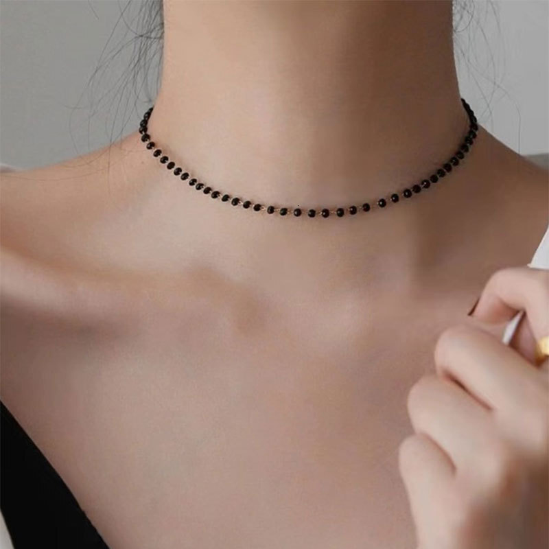 Black Crystal Glass Beaded Necklace Female Light Luxury Niche Fashion Choker Collarbone Chain Jewelry