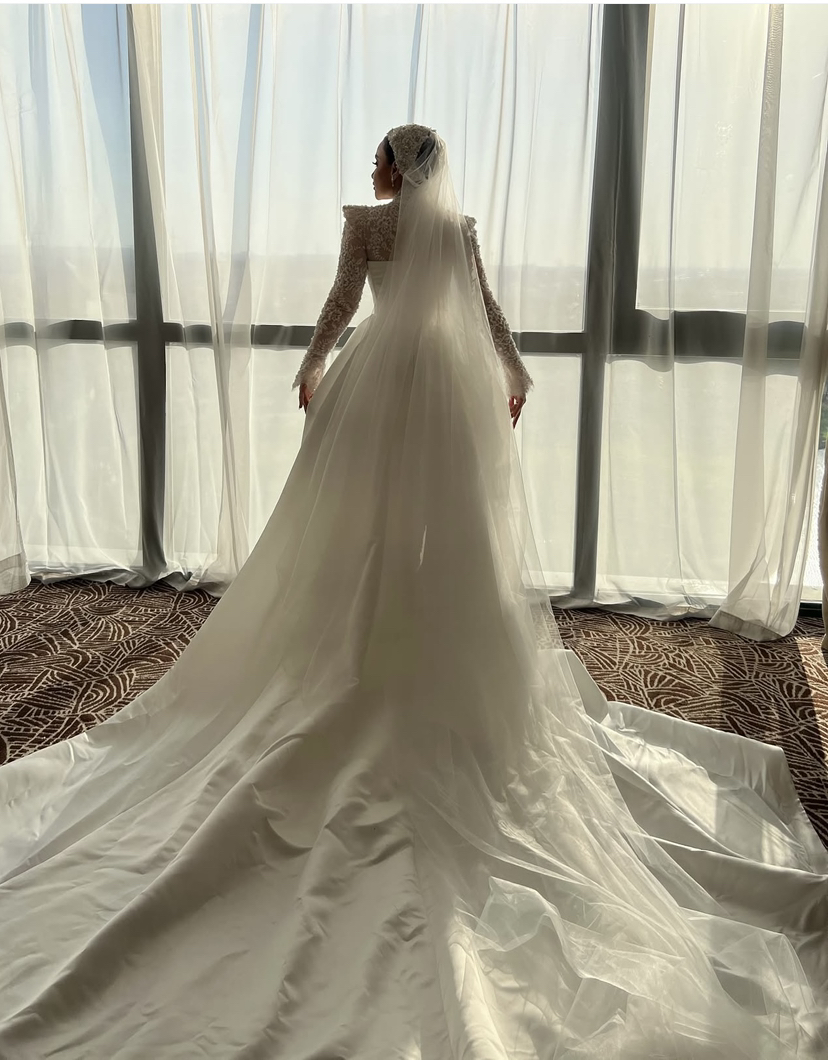 Elegant Wedding Dresses Appliques Beaded Mermaid Bridal Gowns Detachable Train Long Sleeve High Neck Custom Made Illusion Bride Dress Vestidos De Novi