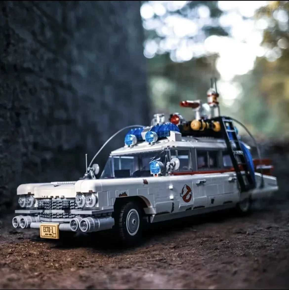 2352 ECTO-1 creative vehicle building blocks compatible with building block toy car models and car kits for adult gifts W250318