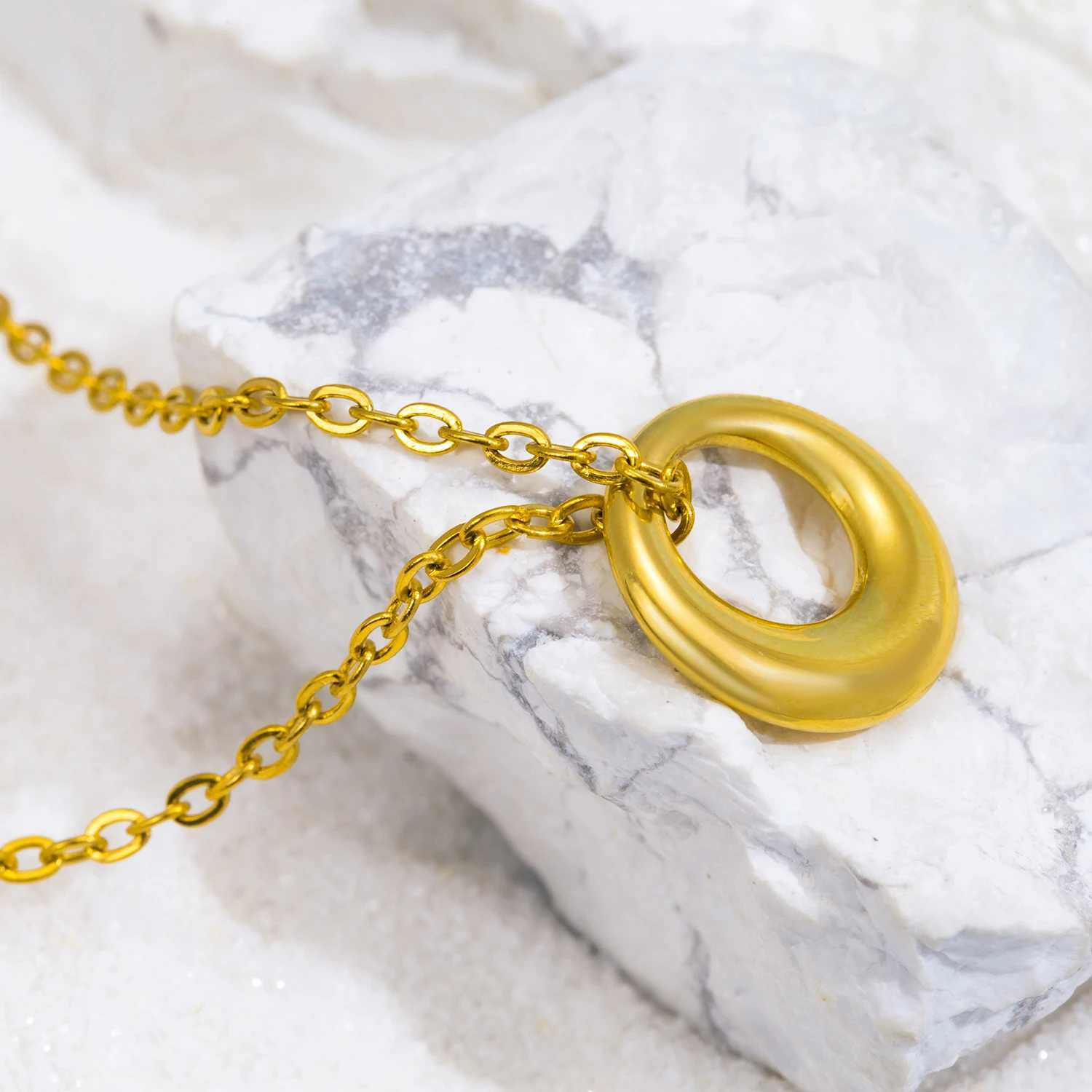 O-chain necklace with 15x15mm hollow circular pendant - the smallest and cutest stainless steel jewelry a daily gift for women W250318