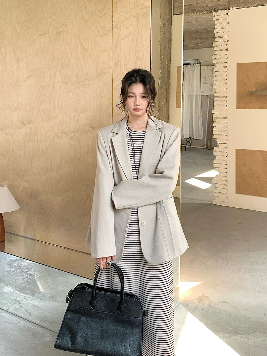 H318Chic Women's Loose-Fitting Korean Style Shoulder Pad Blazer - Spring 2025 Collection in Hemp Feel Fabric