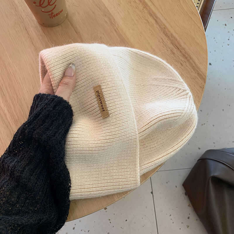 Korean autumn and winter casual hats with letter labeg, wool rabbit hair knitted cold hats, trendy