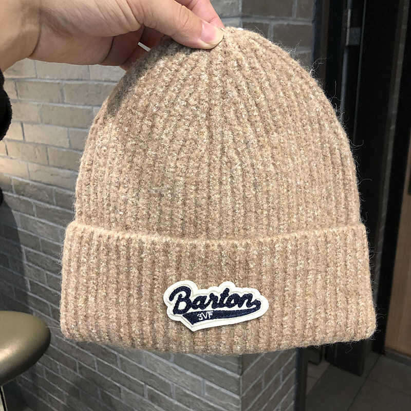 Women's Autumn/Winter Letter Warm Korean Edition Face Small Cold Ear Protection Knitted Hat Trendy