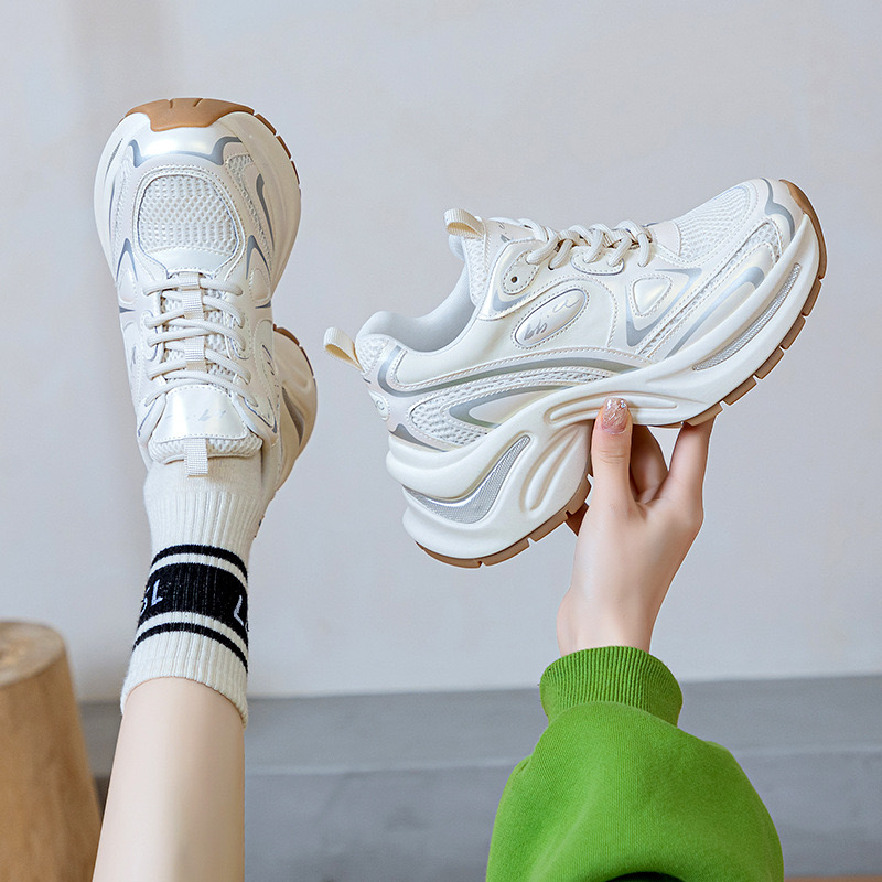 2025 new New Men Casual Sneakers High Quality Light Breathable Sport Designers Athletic Shoe Man Footwear Popular Running Shoes cc2b s