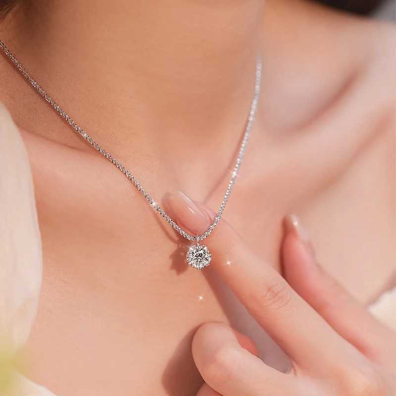 GRA Certified Moissanite 6 Prong Pendant Necklace Real S925 Sterling Silver Sparkling Cauliflower Chain for Women Fine Jewelry W250318
