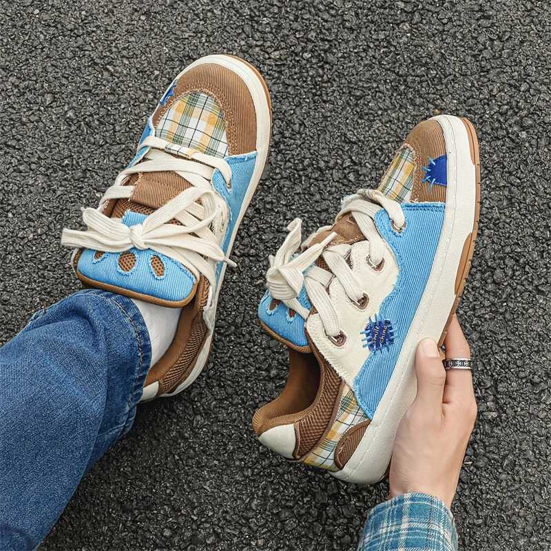 2024 Hot Selling Youth Cricket Shoe Grassland Outdoor Breathable Casual Shoe Student Canvas Shoes Wens Thick Sole Sports Shoe Y250318