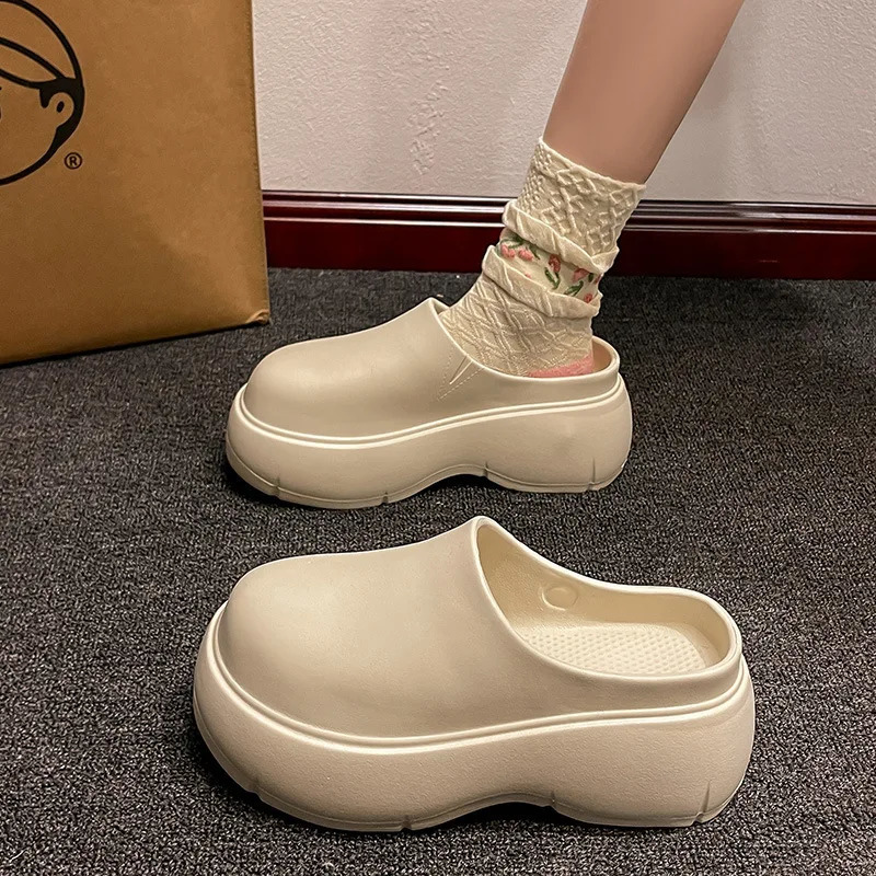 Anti slip and height increasing thick soled womens summer outdoor wear fashionable and casual Baotou slippers 250318