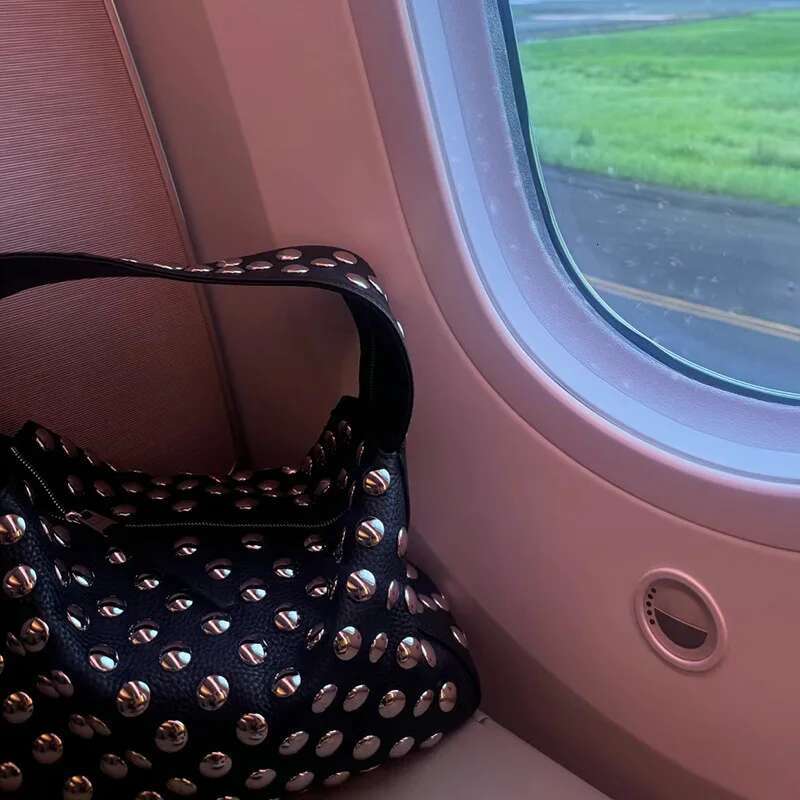 Moto & Biker Rivet Decorate Black Bags For Women Designer Handbag Purses 2024 New Fashion Underarm Wide Shoulder Straps