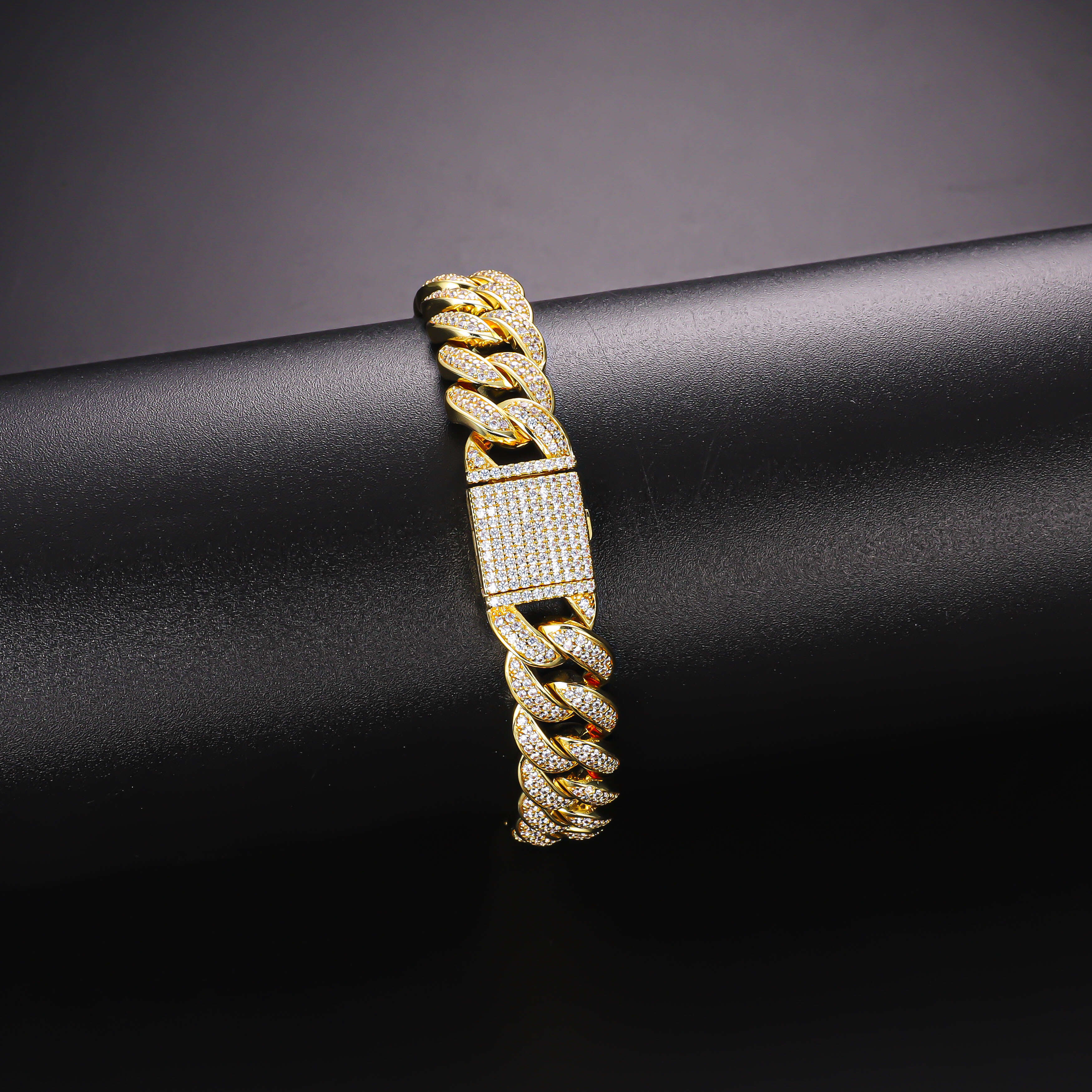 CM Jewelry Design Retro Hiphop Chain High Quality Pulsera Cubana Hot Selg Ice Out Zirconia Monaco Cuban Bracelet