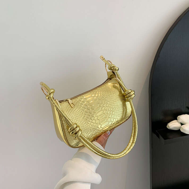 Crocodile Pattern Chain Underarm Minimalist Women's Shoulder 2023 Summer Trendy and Fashionable Foreign Style Bag