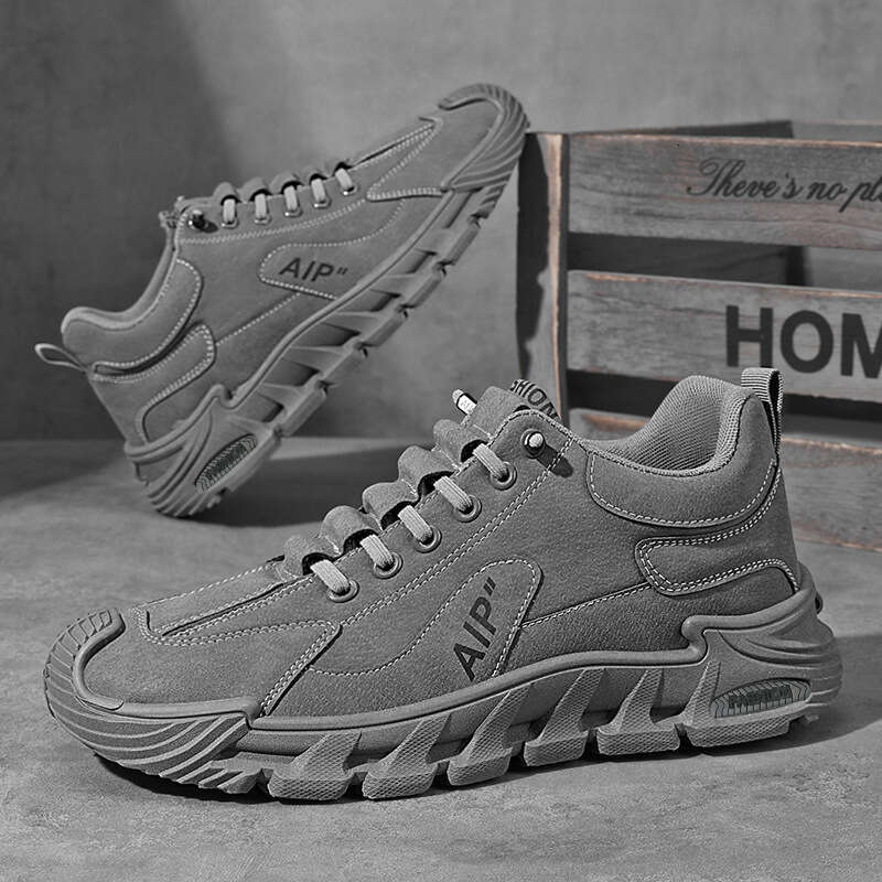 New labor protection autumn casual workwear board thick soled anti slip driving men's sports running shoes